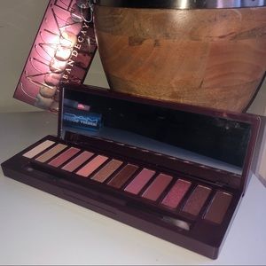 SOLD Urban Decay Naked Cherry Palette